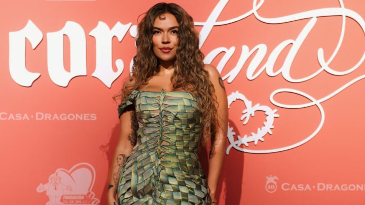 Karol G reapareció con una nueva cabellera este fin de semana en Miami. Así se ve ahora la colombiana.