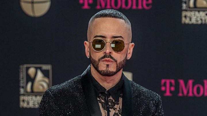 YANDEL ESTRENA DISCO GRABADO CON ORQUESTA SINFONICA