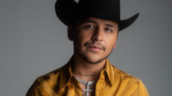 CHRISTIAN NODAL PREOCUPADO POR ESCUCHAR SU VOZ CON INTELIGENCIA ARTIFICIAL.