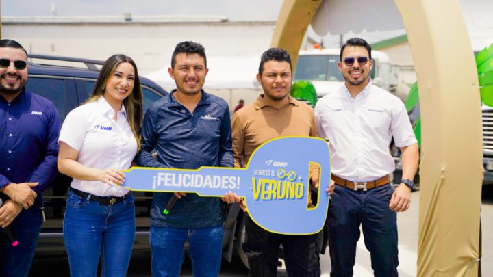 Gasolineras UNO hace entrega de la primera Ford Bronco en Siguatepeque como parte de su promoción “Regresó el Veruno”
