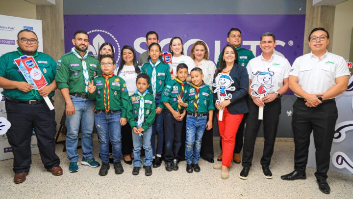 Supermercados La Colonia, trece años uniendo corazones por Honduras en Lechetón.