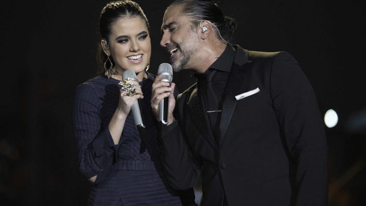 ALEJANDRO FERNANDEZ BRILLA JUNTO A SU HIJA CAMILA