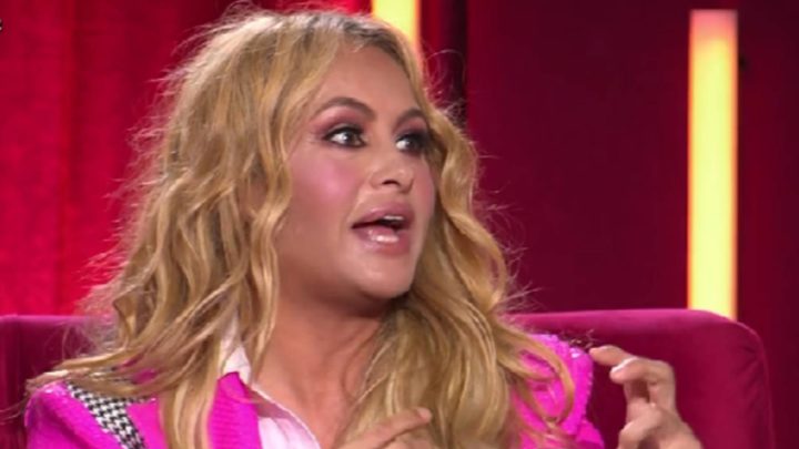 PAULINA RUBIO ES ACUSADA DE MALTRATAR A SU HIJO.