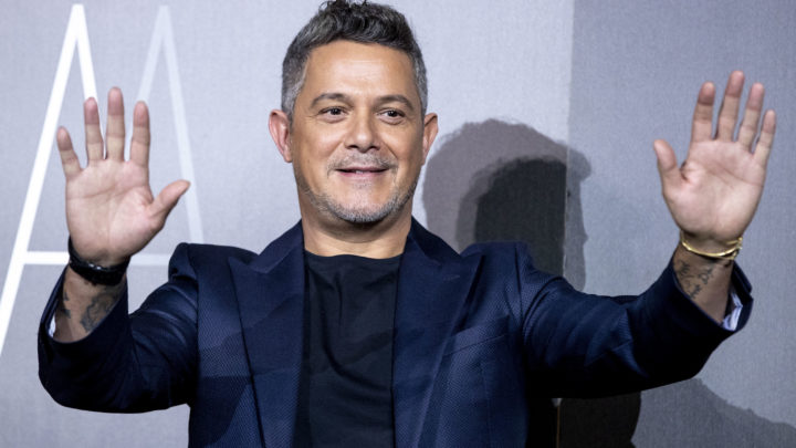 Una fan acusa a Alejandro Sanz de contactarla por redes cuando era menor