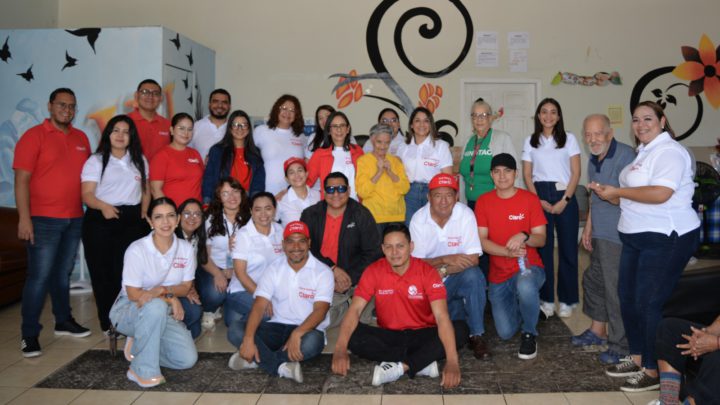Claro Honduras fortalecen su compromiso social con jornada de apoyo a adultos mayores Colaboradores Voluntarios de Claro Honduras realizaron una jornada solidaria para acompañar y apoyar a los residentes del centro CEDER, un hogar de reposo que brinda atención a personas adultas mayores en situación de abandono.