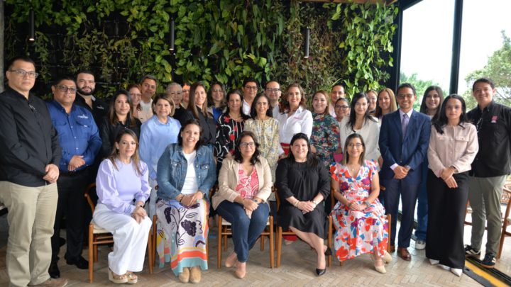 Claro presenta “Aprende con Claro” a aliados estratégicos: educación gratuita y accesible para todos