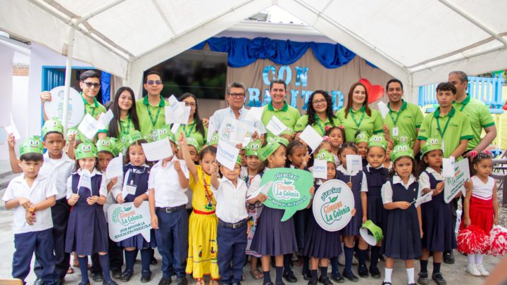Gracias a los clientes de Supermercados La Colonia y en alianza con Fundación Ficohsa se llevó a cabo la inauguración del centro educativo número 20 a nivel nacional.
