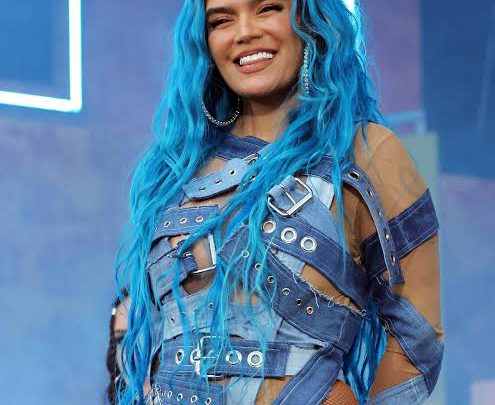 Karol G hace historia Primera mujer latina en liderar Coachella 2026.