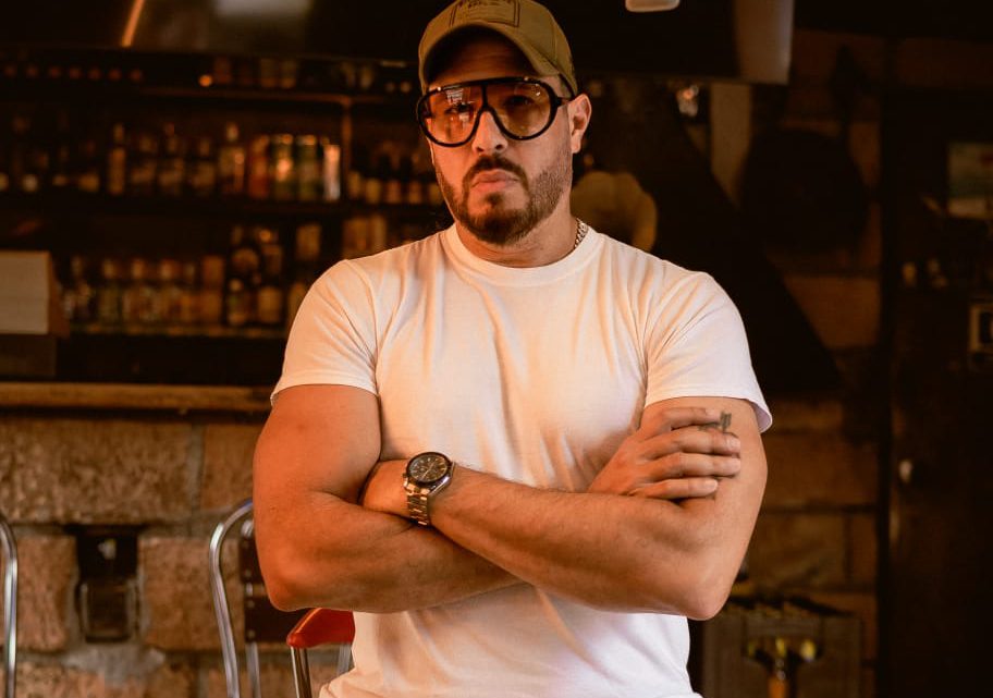 Pedro Habano presenta su canción «Ya te olvidé».