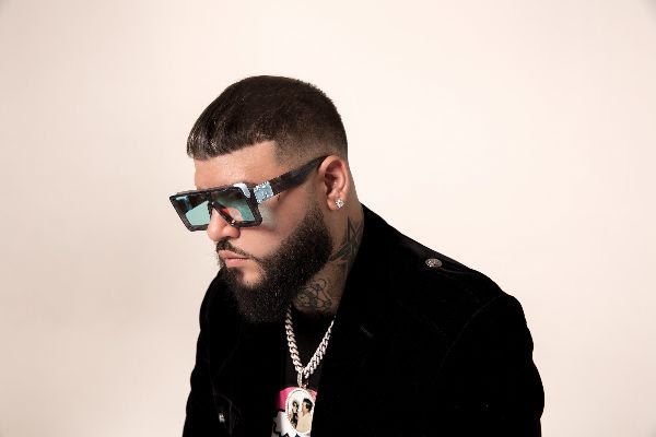 Farruko honra a Panamá como la cuna del reguetón en su nuevo proyecto