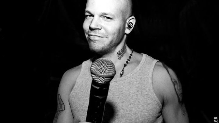 Residente expande su carrera tras firmar con UTA en Hollywood