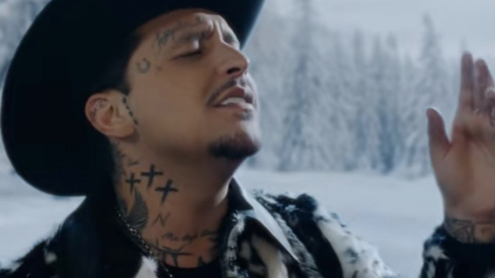 Entre notas y polémica: “Un Vals” hace dudar a fans… ¿era video nuevo o recuerdo de Cazzu?