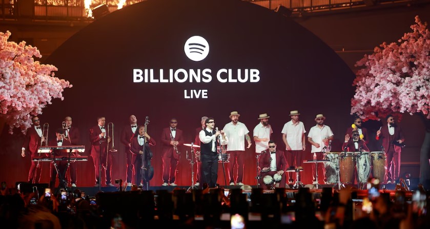 Spotify lanzará la película del concierto de Bad Bunny en Tokio  «Billions Club Live with Bad Bunny: A Concert Film»