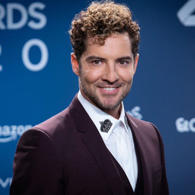 David Bisbal envía saludo exclusivo a La Top Radio 107.7 y presenta su nuevo tema “Vivir Así Es Morir de Amor”