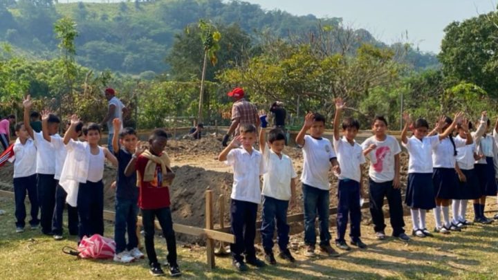 Shin Fujiyama sería recibido por el presidente para tratar proyectos educativos en Honduras