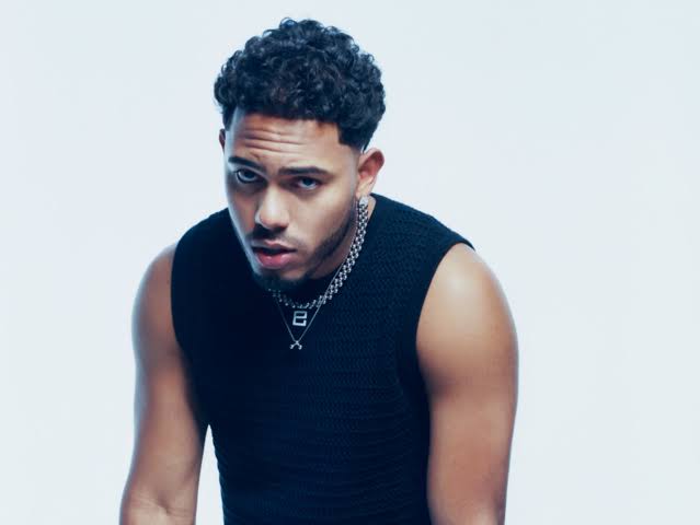 Myke Towers estrena «Una Na Más» y sigue dominando la escena urbana