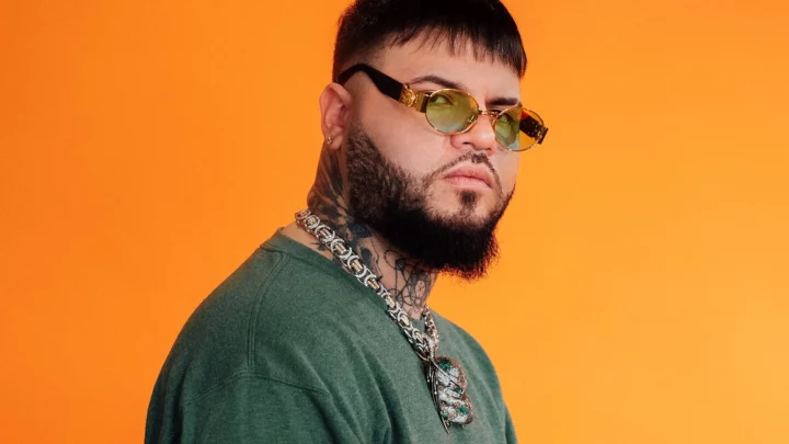 Farruko y Omar Alfanno presentan una vibrante versión en salsa de «ElEfren»