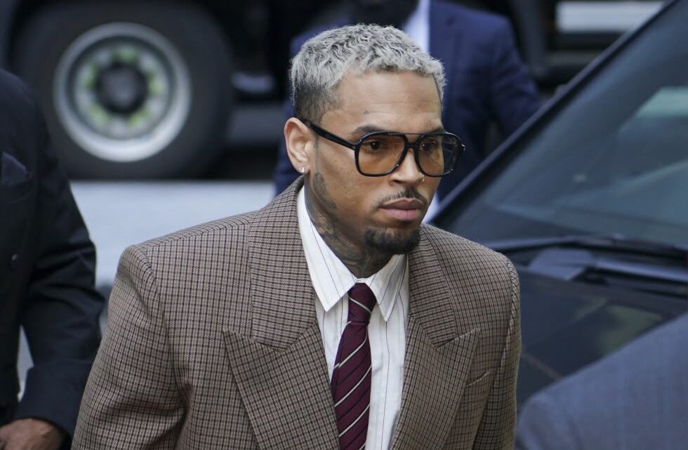 El cantante Chris Brown se declara culpable del ataque con botella en una discoteca de Londres